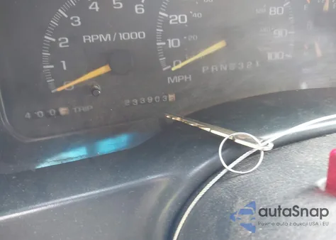 1997 GMC Sierra 1500 Sl Wideside z USA, uszkodzony, nr VIN 2GTEC19R8V1525629